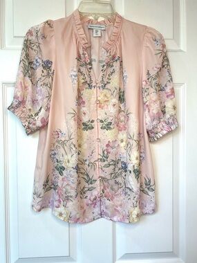 Cupcakes and Cashmere Pink Floral Button Front Blouse Womens Medium Spring
